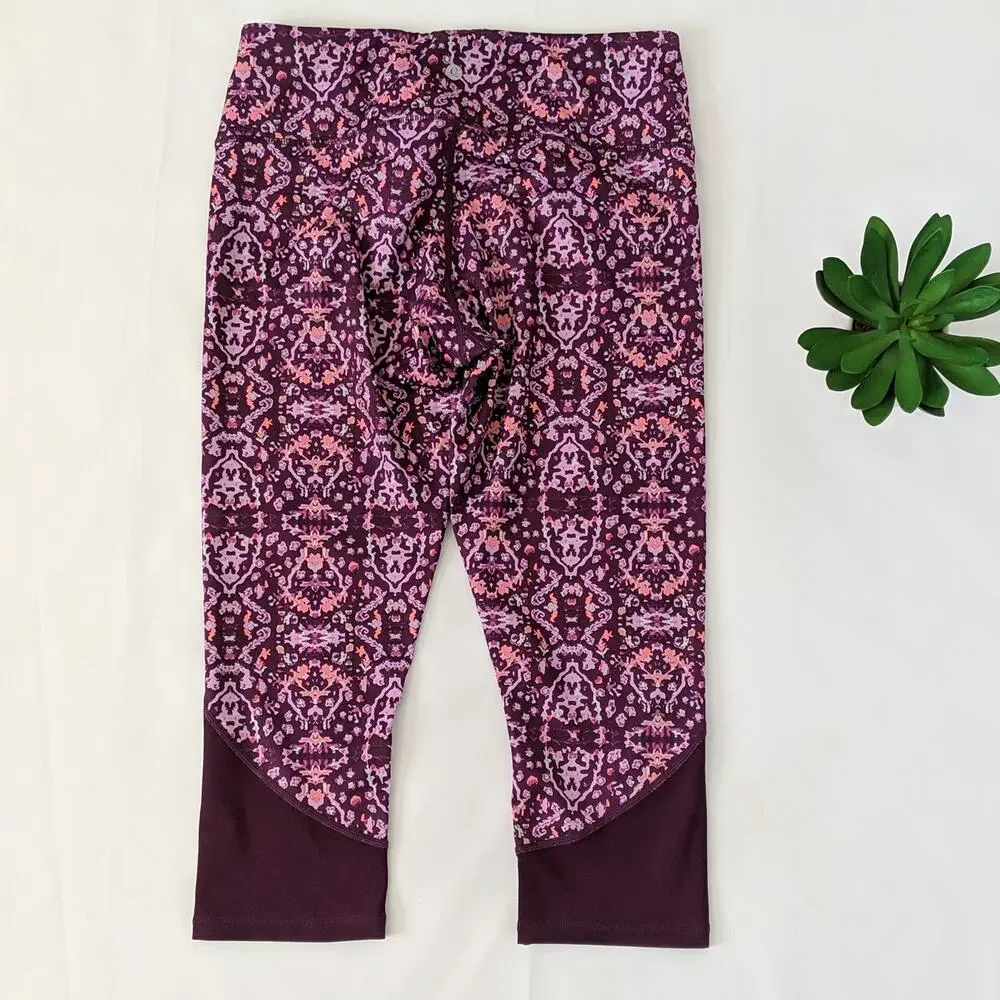 Apana‎ Yoga Womens Medium Leggings Cropped Capri Pattern Print Purple Pants